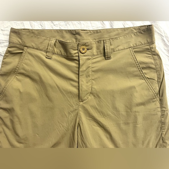 Eddie Bauer Men's Nylon Blend Tan Shorts w Pockets Size 33 - Picture 3 of 14